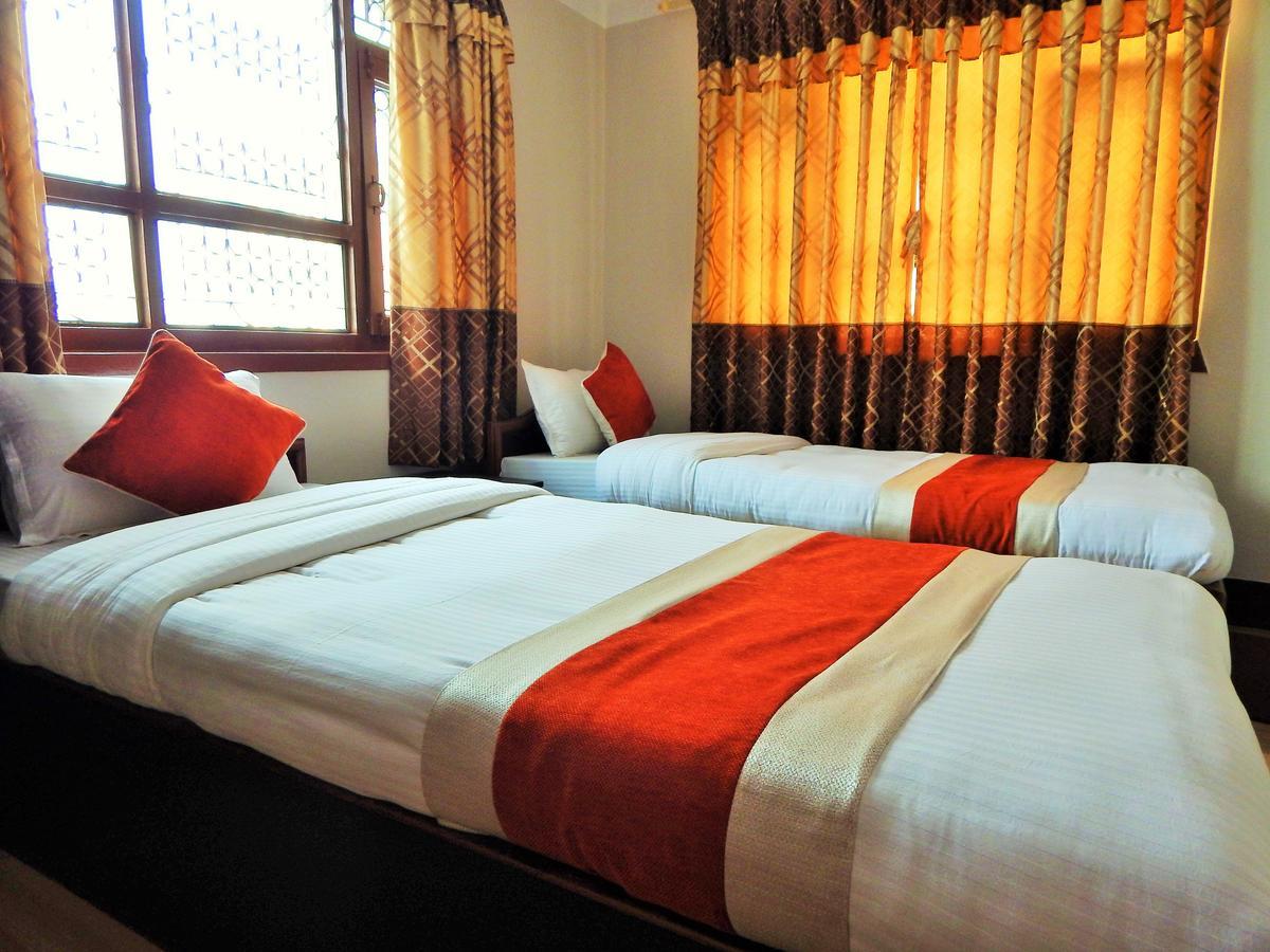 Hotel Giramondo Kathmandu Buitenkant foto